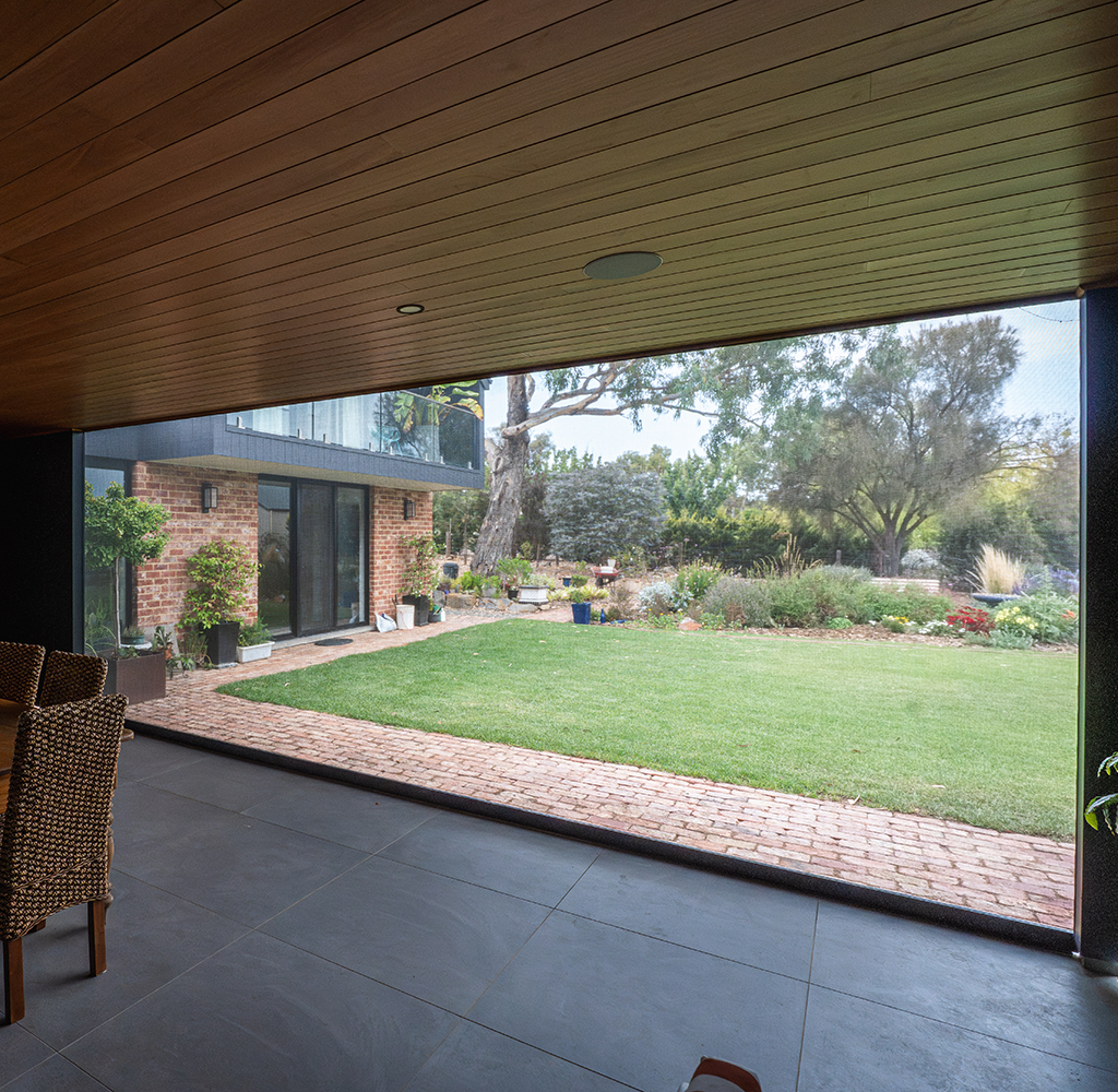 outdoor-blinds-37